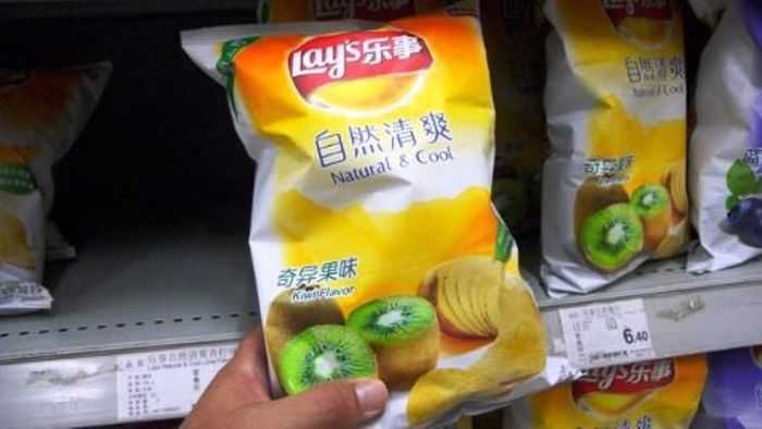 Potato Chip Flavors That Shouldn't Be Allowed To Exist (21 pics)