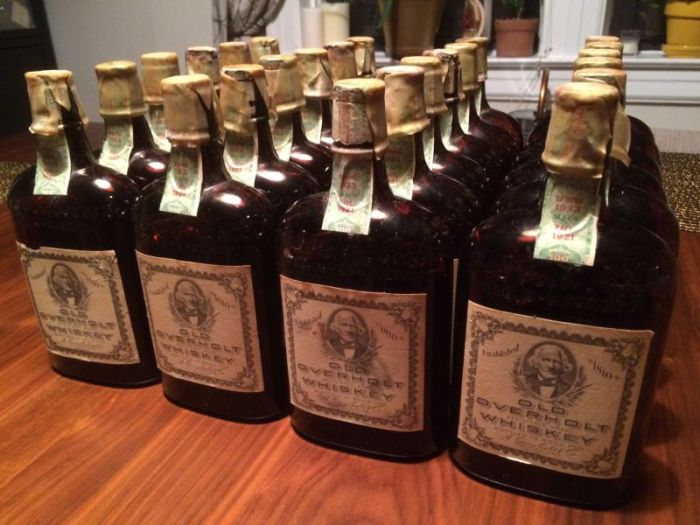 Check Out This Big Box Of Whiskey From The Prohibition Era (10 pics)