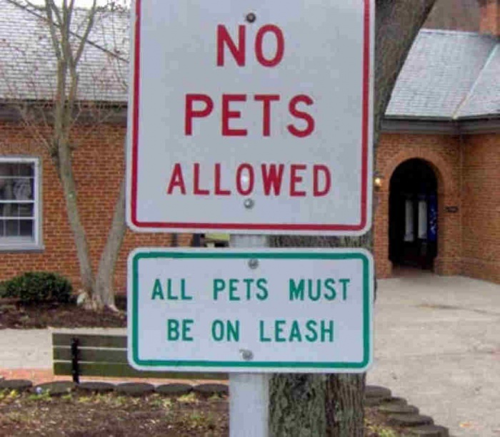 Signs That Just Don't Make Any Sense At All (20 pics)