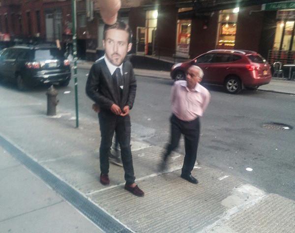 Celebrity Heads Get Placed On Random People's Bodies (33 pics)