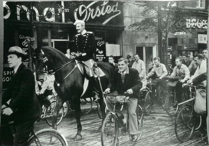 These Rarely Seen Historical Images Are Like Opening A Time Capsule (17 pics)