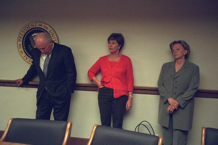 Rare Images Show What Happened Inside The White House During The 9/11 Attacks (21 pics)
