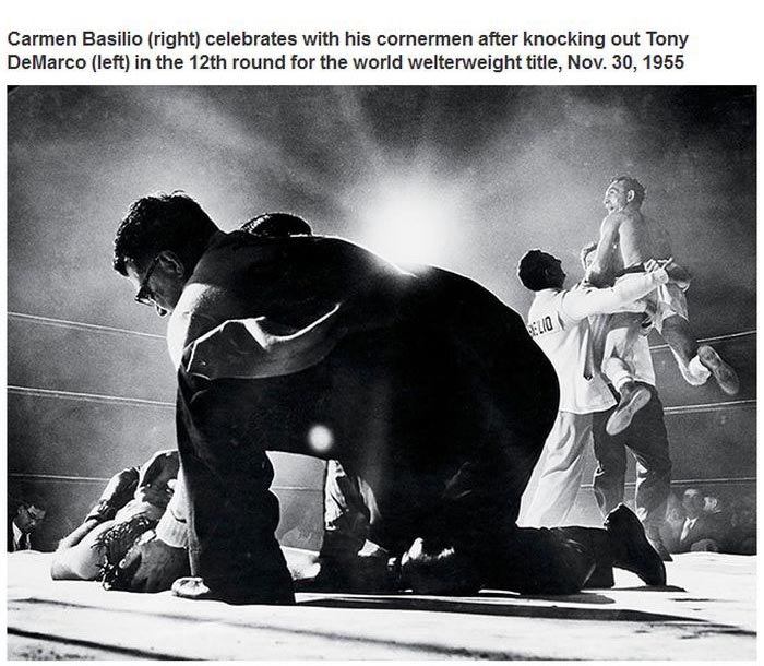 Incredible Pictures That Captured Unforgettable Sports Moments (27 pics)