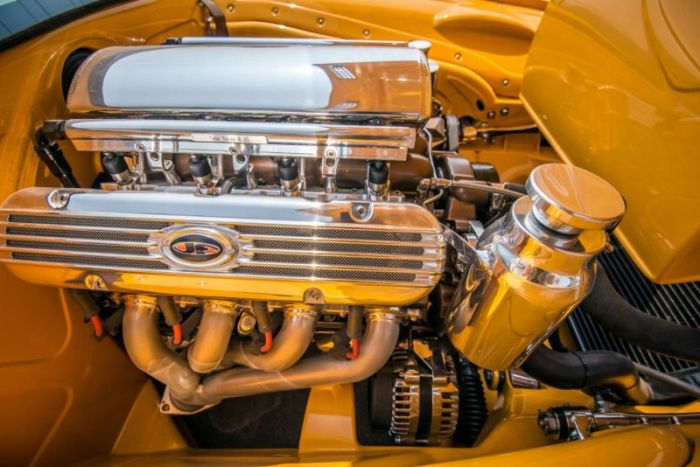 Buick Riveria Gets An Extreme Makeover (7 pics)