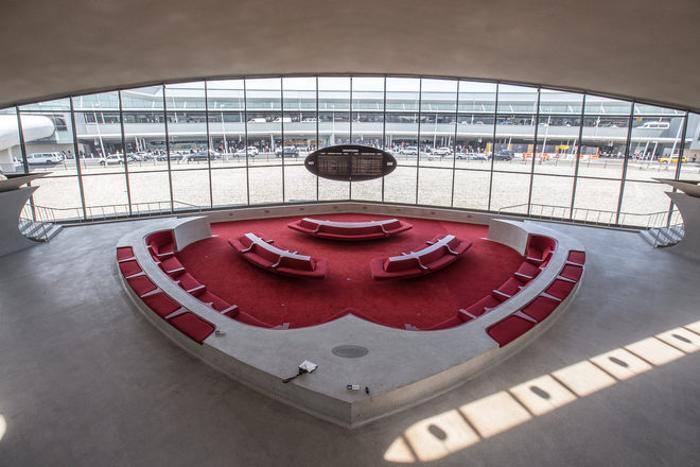 This Abandoned Terminal At JFK Airport Has Been Untouched For 50 Years (22 pics)