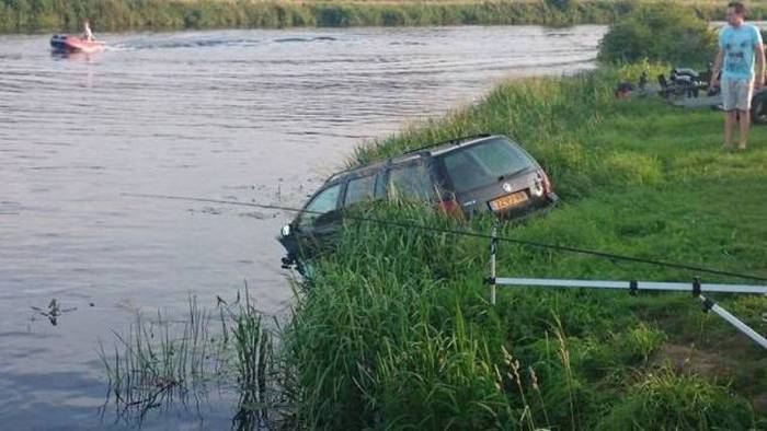 Acid Picdump (105 pics)