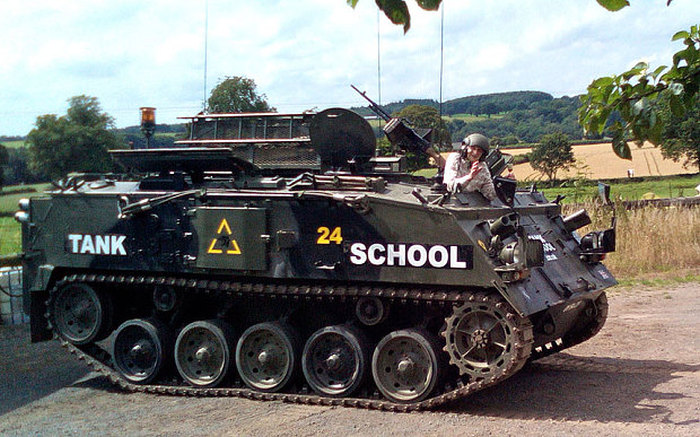 101 Year Old Woman Celebrates Her Birthday By Driving A Tank (3 pics)