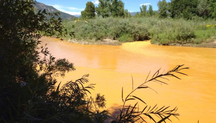 The Animas River Is Running Orange (9 pics)