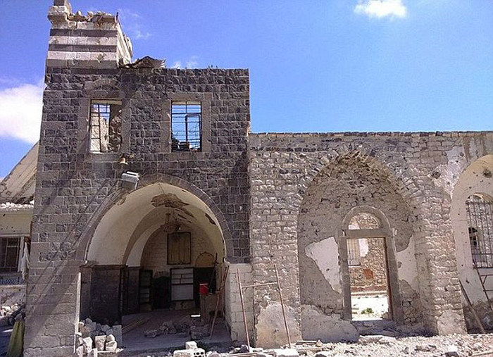 Syrian Couple Gets Married In War Torn Ruins (10 pics)