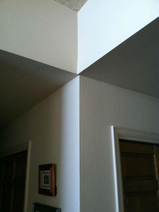 Photoshop User With OCD Is Fixing Pictures That Drive The Internet Crazy (20 pics)
