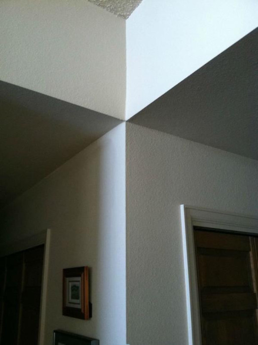 Photoshop User With OCD Is Fixing Pictures That Drive The Internet Crazy (20 pics)