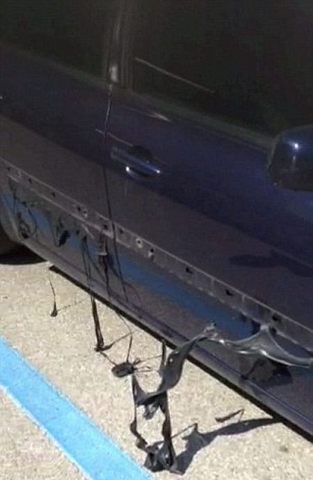 The Heatwave In Italy Is So Intense That This Car Started To Melt (5 pics)