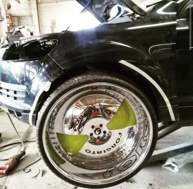 Audi Q7 Gets A Ghetto Style Makeover (5 pics)