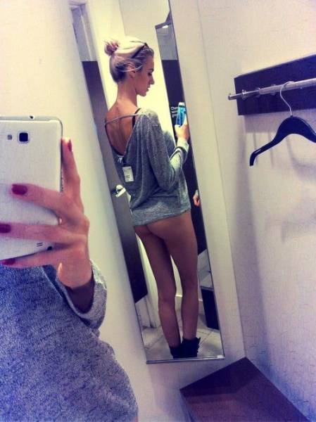 Hot Girls Just Love To Take Selfies In The Changing Room (49 pics)