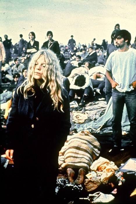 Pictures That Perfectly Capture The Insanity Of Woodstock (28 pics)