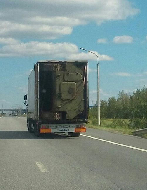 How To Transport A Tank Without Driving It (3 pics)