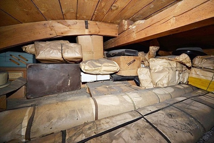 He Pulled A Secret String In The Attic And Found Something Incredible (12 pics)