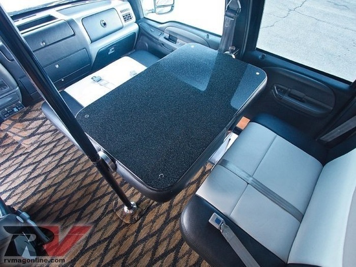 This Luxury Ford F-750 Is The Only Truck You'll Ever Need (13 pics)