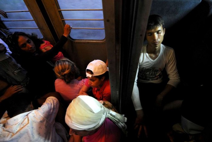 Migrants From The Middle East Pack This Train To Europe (30 pics)