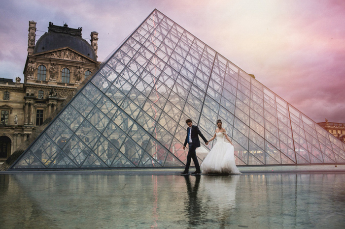 Photos Of Lovers In Stunning Locations Will Make You Want To Travel The World (40 pics)