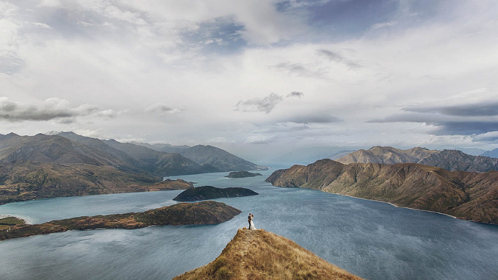 Photos Of Lovers In Stunning Locations Will Make You Want To Travel The World (40 pics)