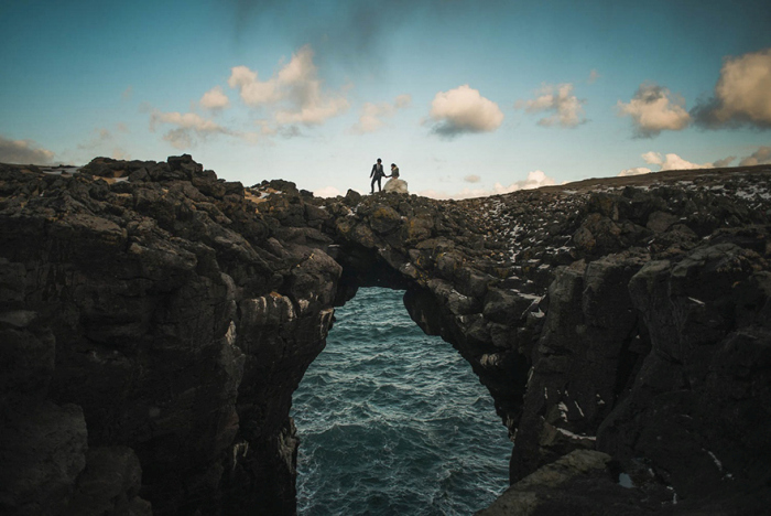Photos Of Lovers In Stunning Locations Will Make You Want To Travel The World (40 pics)