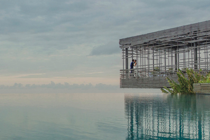 Photos Of Lovers In Stunning Locations Will Make You Want To Travel The World (40 pics)