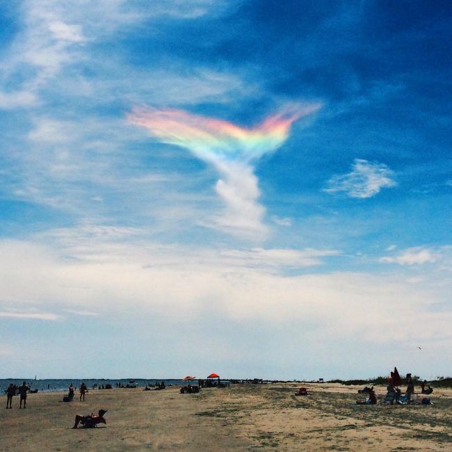 Extremely Rare Fire Rainbow Spotted In The Skies Of South Carolina (6 pics)