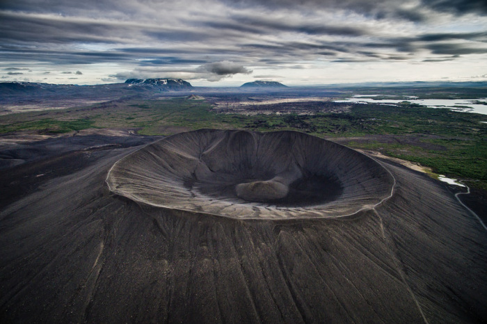 Why Iceland Is The Best Country To Visit With A Drone (38 pics)
