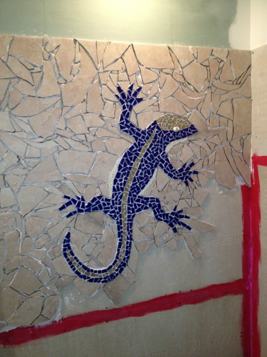 He Broke His Tile Then Put It Back Together To Make Something Awesome (9 pics)