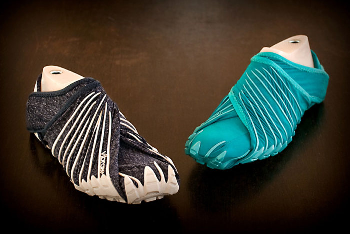 Never Tie Your Shoes Again With These Shoes That Wrap Around Your Feet (6 pics)