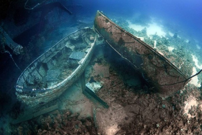 The Salem Express Sits At The Bottom Of The Red Sea (20 Pics)