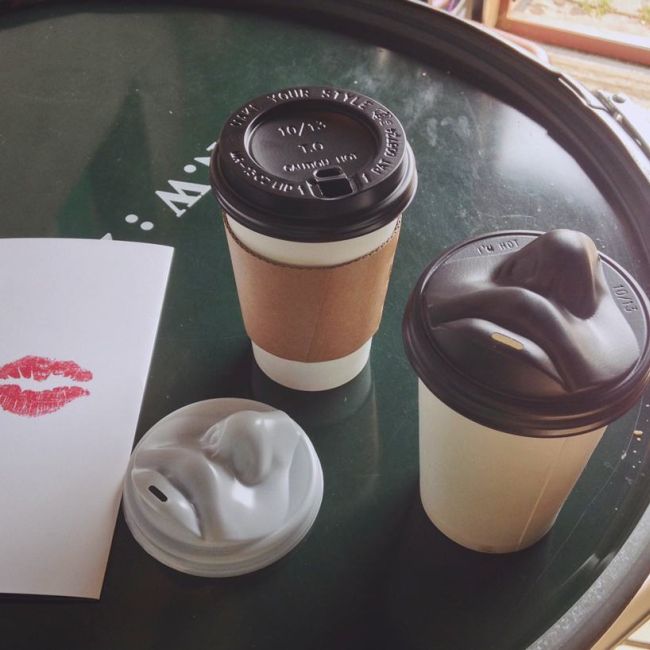 This Coffee Cup Lid Wants To Kiss You As You Drink Your Coffee (6 pics)