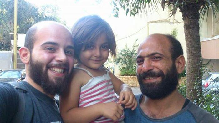 Syrian Refugee Becomes $50,000 In Donations (6 pics)