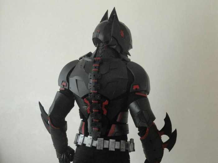 DIY Batman Armor (9 pics)