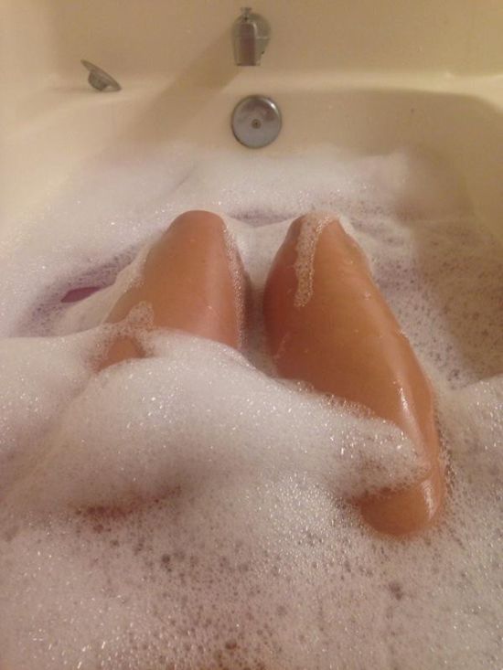 Bubble Bath Girls (21 pics)