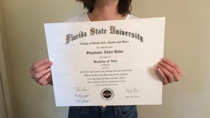 Woman Auctions Off Her Diploma and College Experience  (6 pics)
