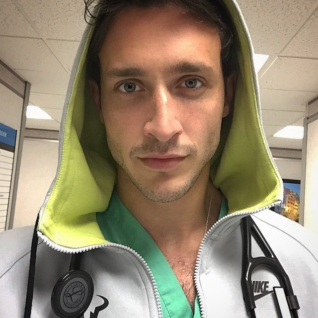 Hot Doctor Mike (20 pics)