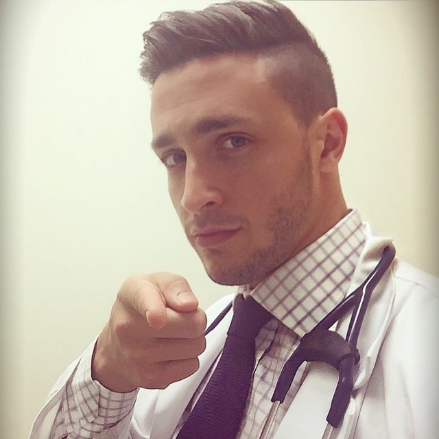 Hot Doctor Mike (20 pics)
