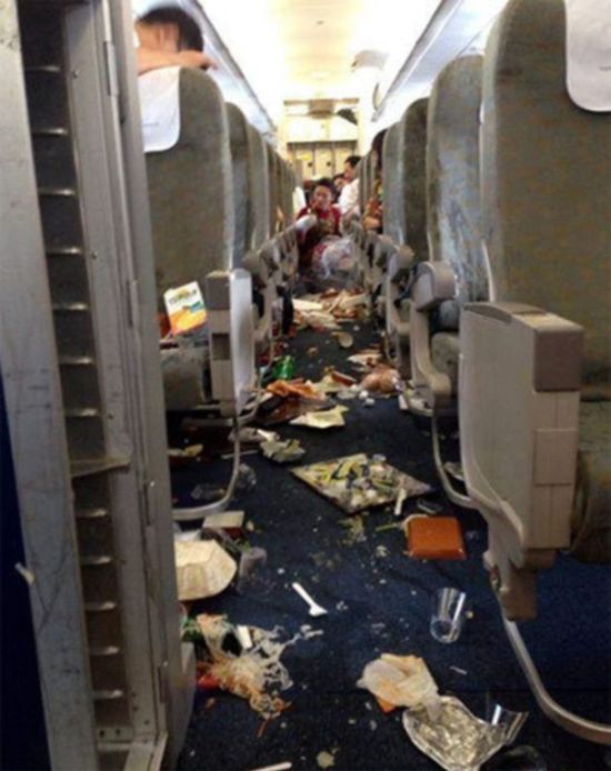 Aftermath Of The Turbulence (12 pics)