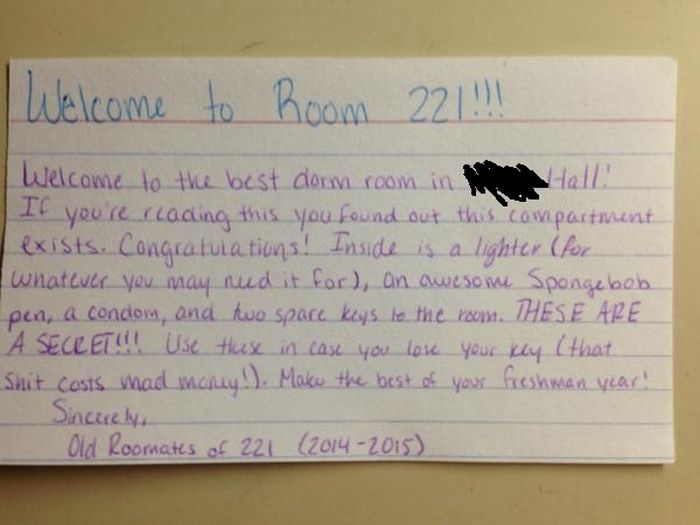 Freshman Finds A Secret Starter Kit in His Dorm Room (3 pics)