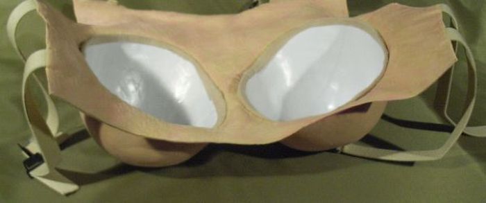 Abs And Boobs For Cosplay (8 pics)