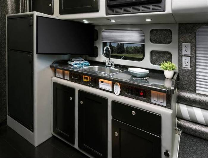 Modern Trucks (9 pics)