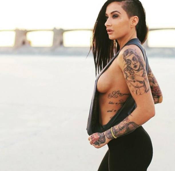 Tattooed Girls (63 pics)