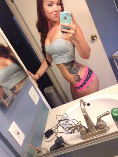 Tattooed Girls (63 pics)