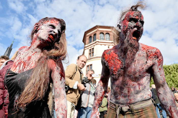 Zombie Parade in Duesseldorf, Germany (18 pics)