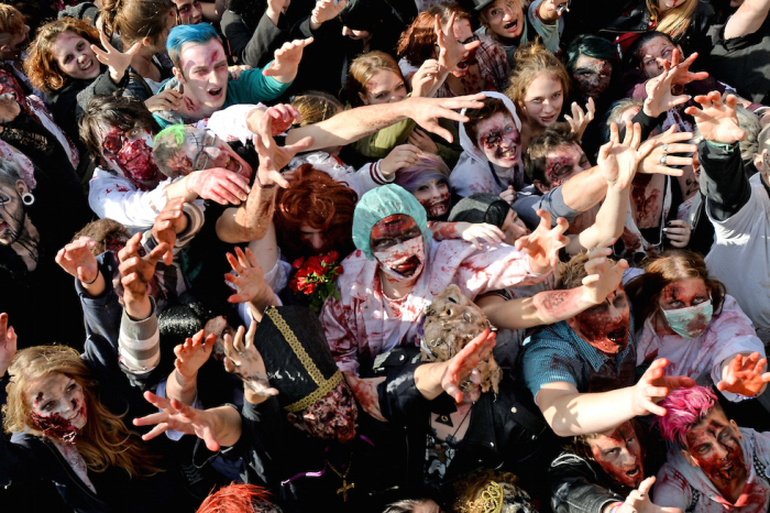 Zombie Parade in Duesseldorf, Germany (18 pics)