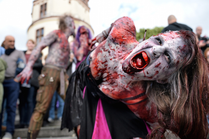 Zombie Parade in Duesseldorf, Germany (18 pics)