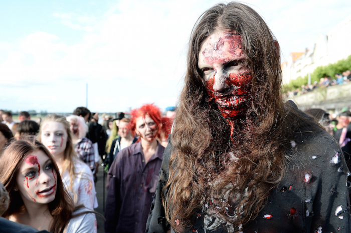 Zombie Parade in Duesseldorf, Germany (18 pics)