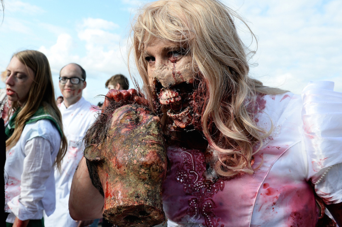 Zombie Parade in Duesseldorf, Germany (18 pics)